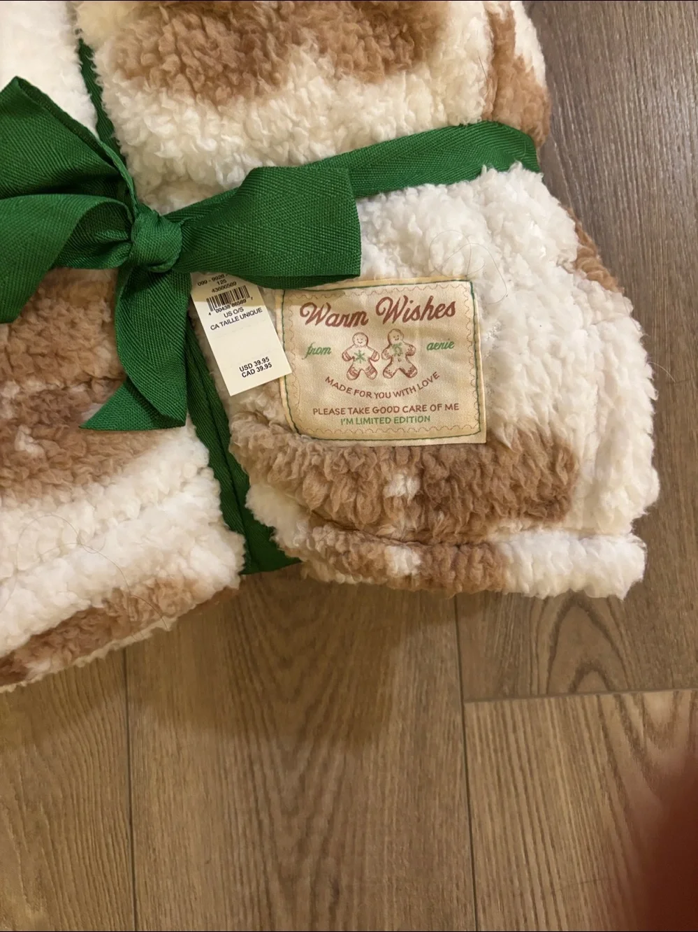 Brand new limited edition Aerie Gingerbread fleece blanket